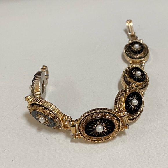 Vintage Signed SPHINX 4392 Victorian Revival Gold Tone Heavy Link Bracelet - Picture 11 of 11